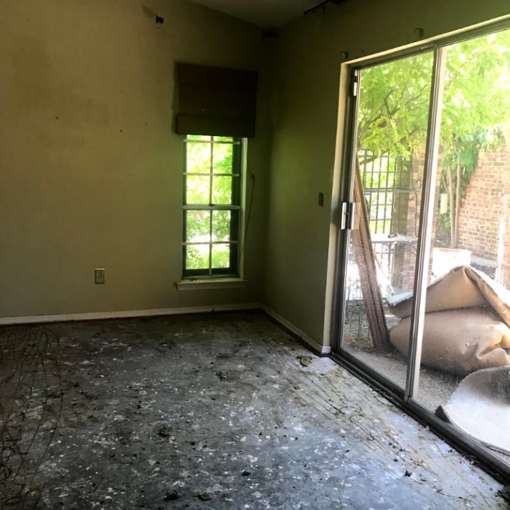 D4070103-D574-49C6-96A7-E1E455D86137